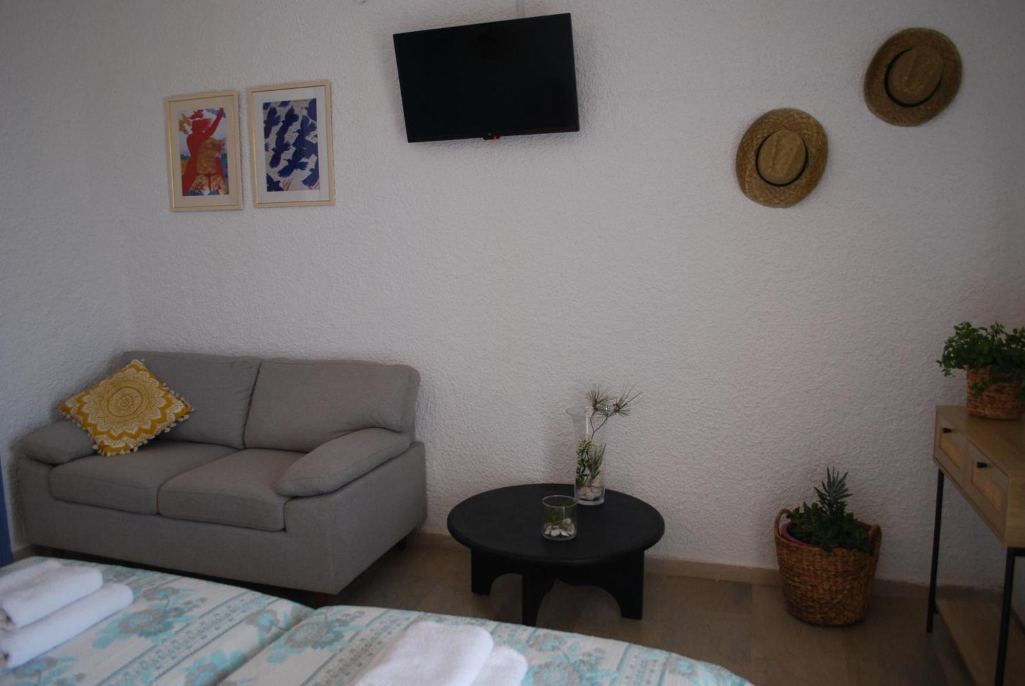Sunset Rooms Agia Marina  エクステリア 写真