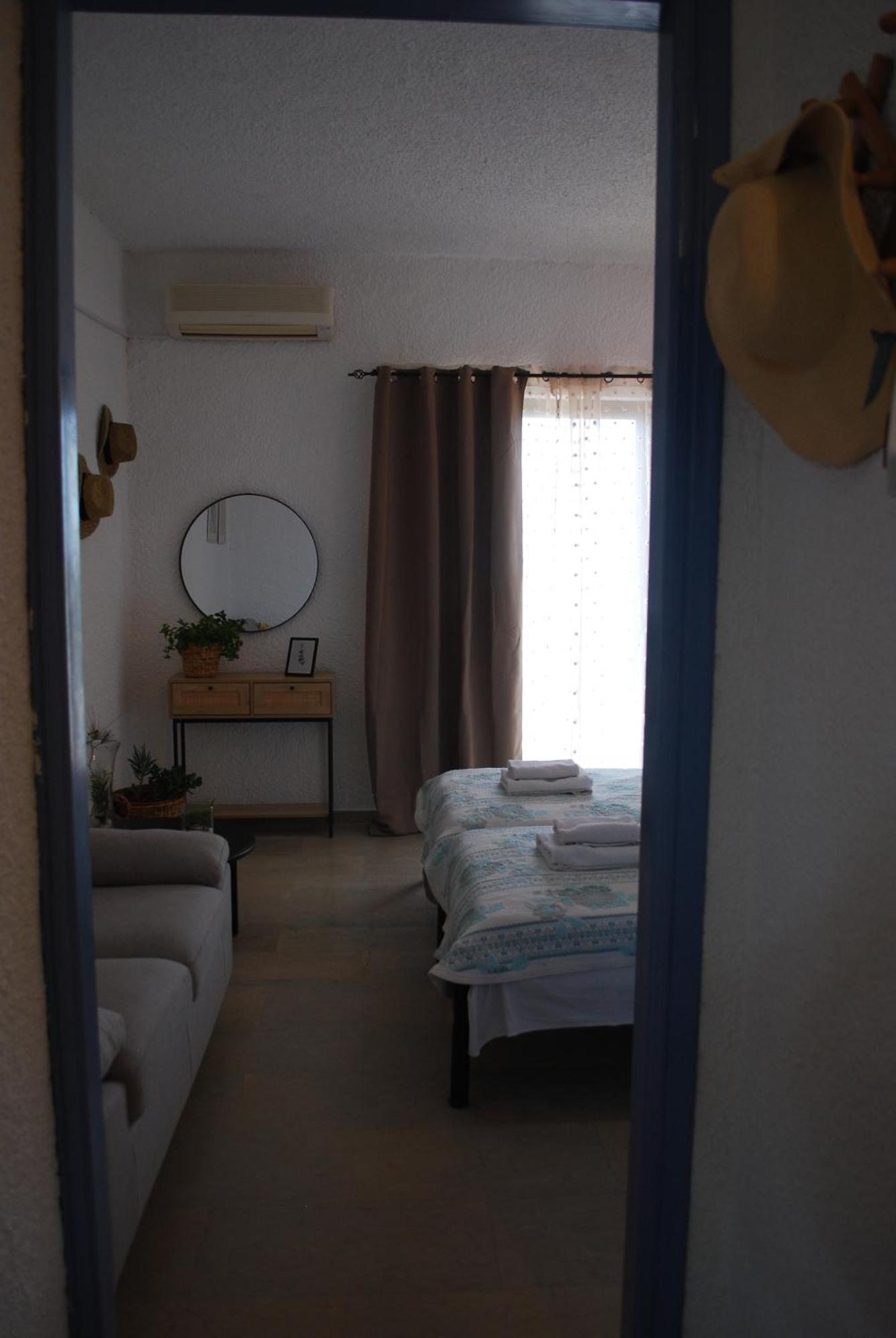 Sunset Rooms Agia Marina  エクステリア 写真