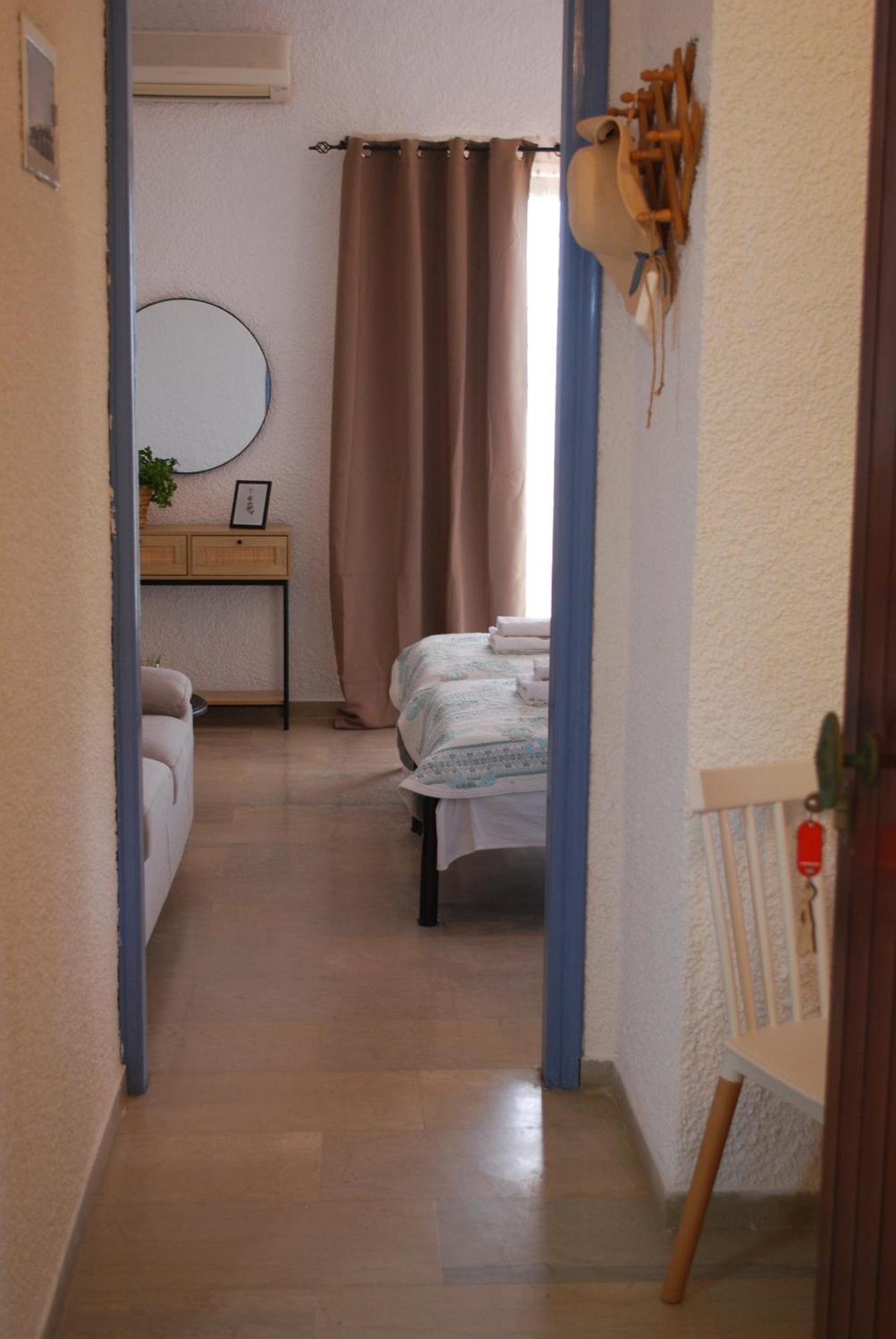 Sunset Rooms Agia Marina  エクステリア 写真